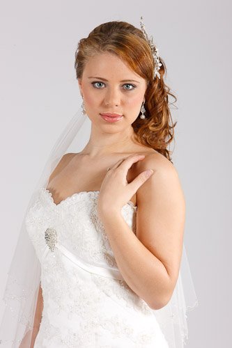 Studio bridal portrait — close beauty composition